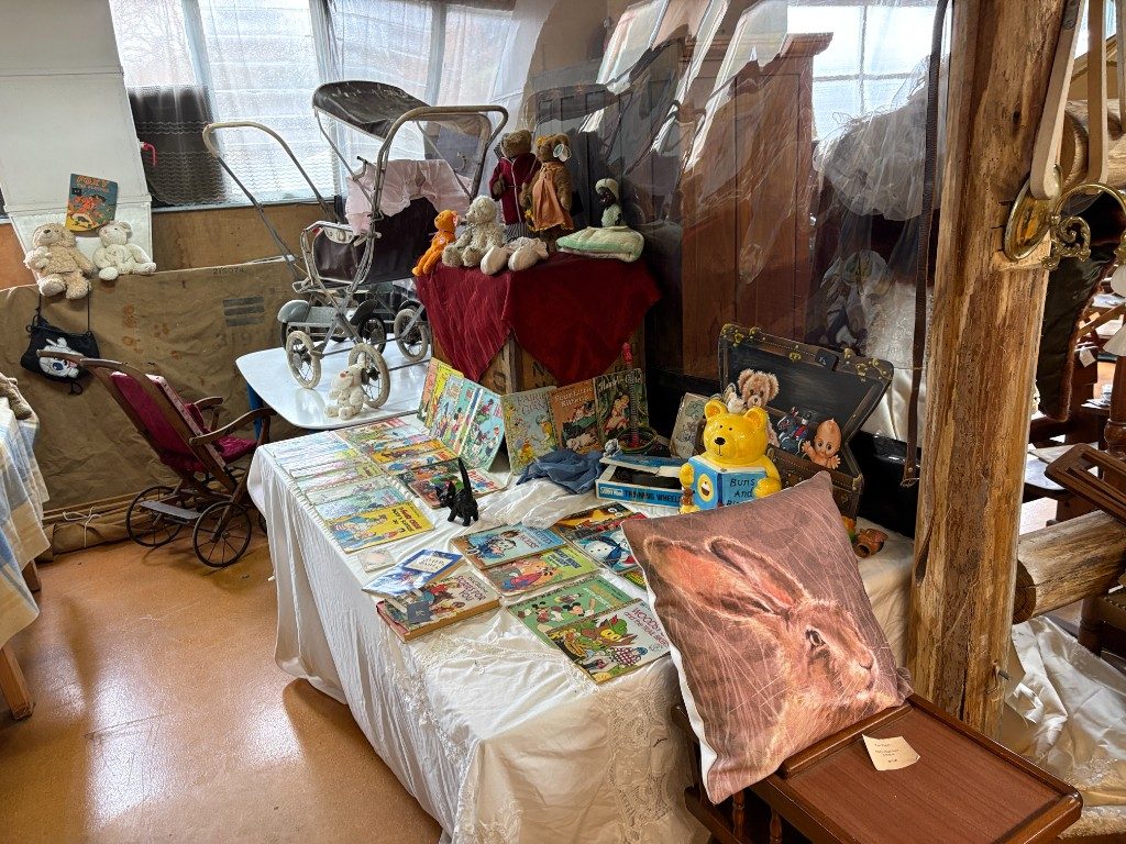 Toys, dolls and vintage children’s books